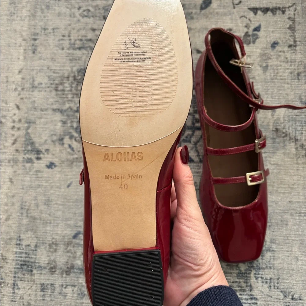 ALOHAS Burgundy Patent Leather Flats - Picture 4 of 7